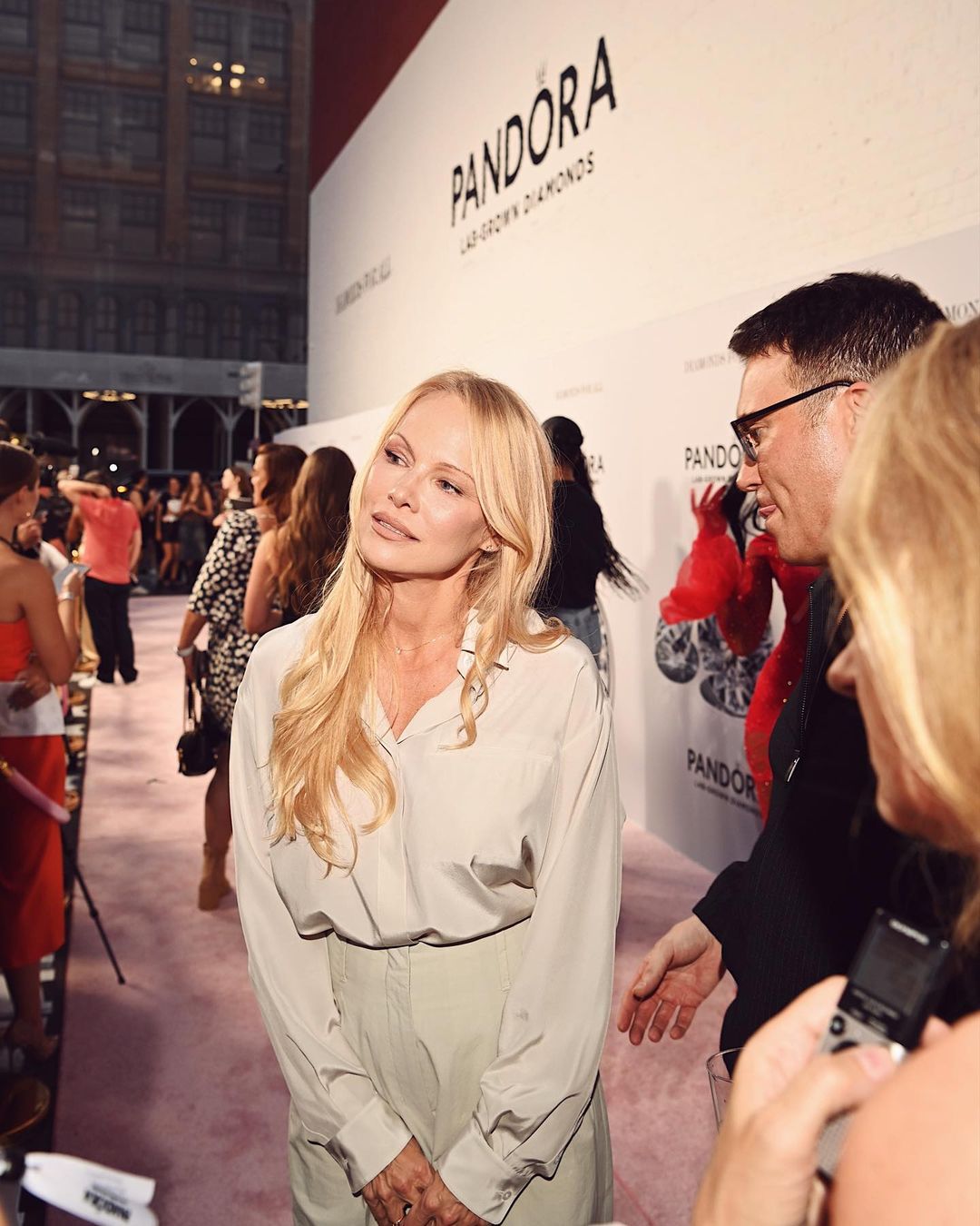 5 зірок, які схиблені на ін'єкціях краси